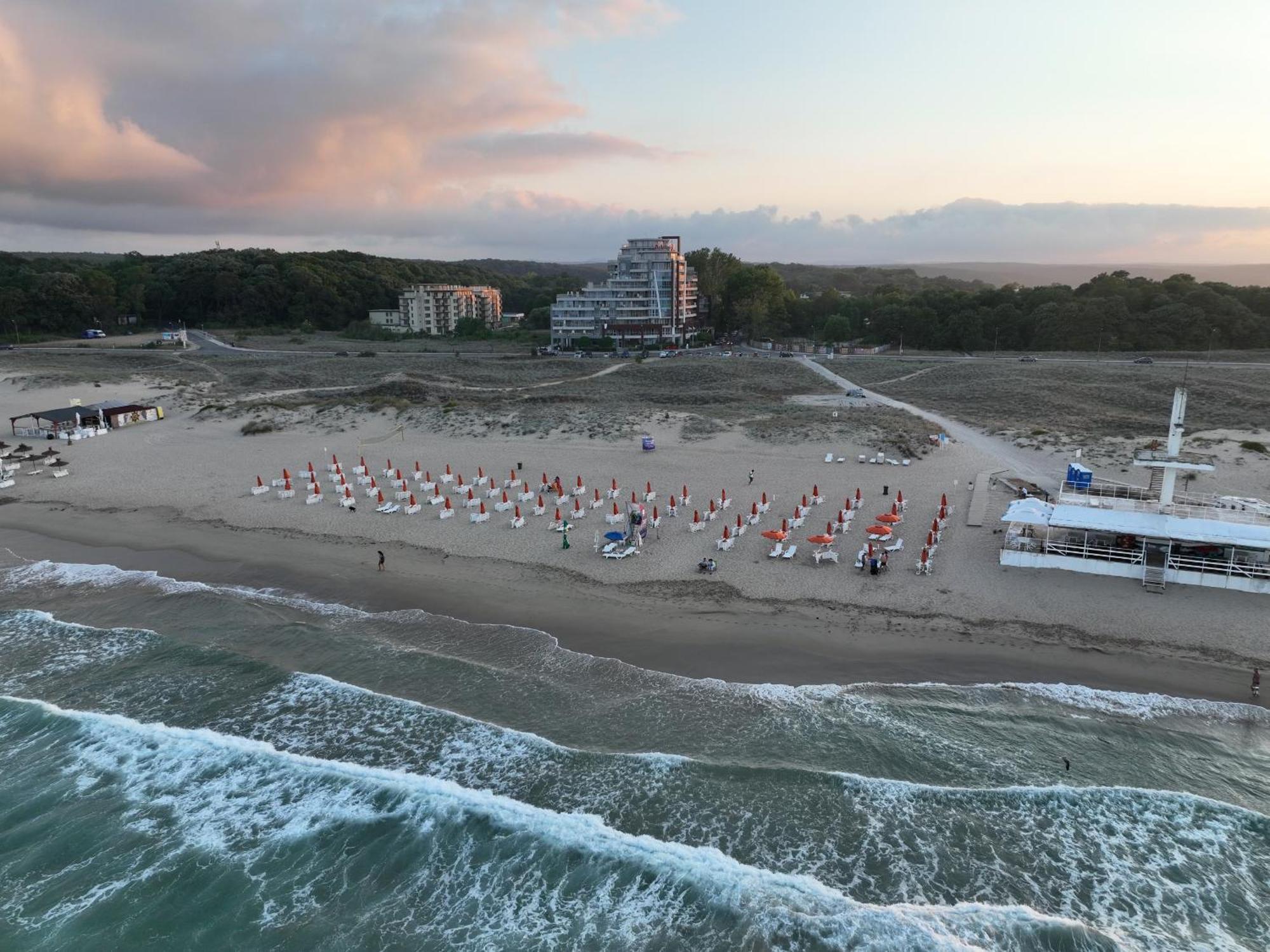 Allure Beach Resort Aparthotel 프리모르스코 외부 사진